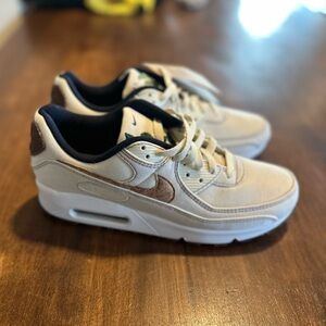 Nike Air Max 90
Cork Coconut Milk - men's size 8.5